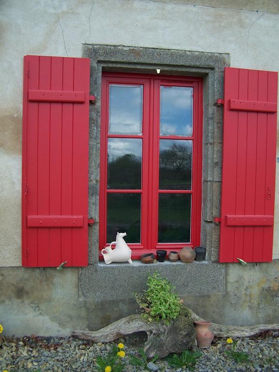 Le Vieux Chien Noir Hotel Evran Exterior photo